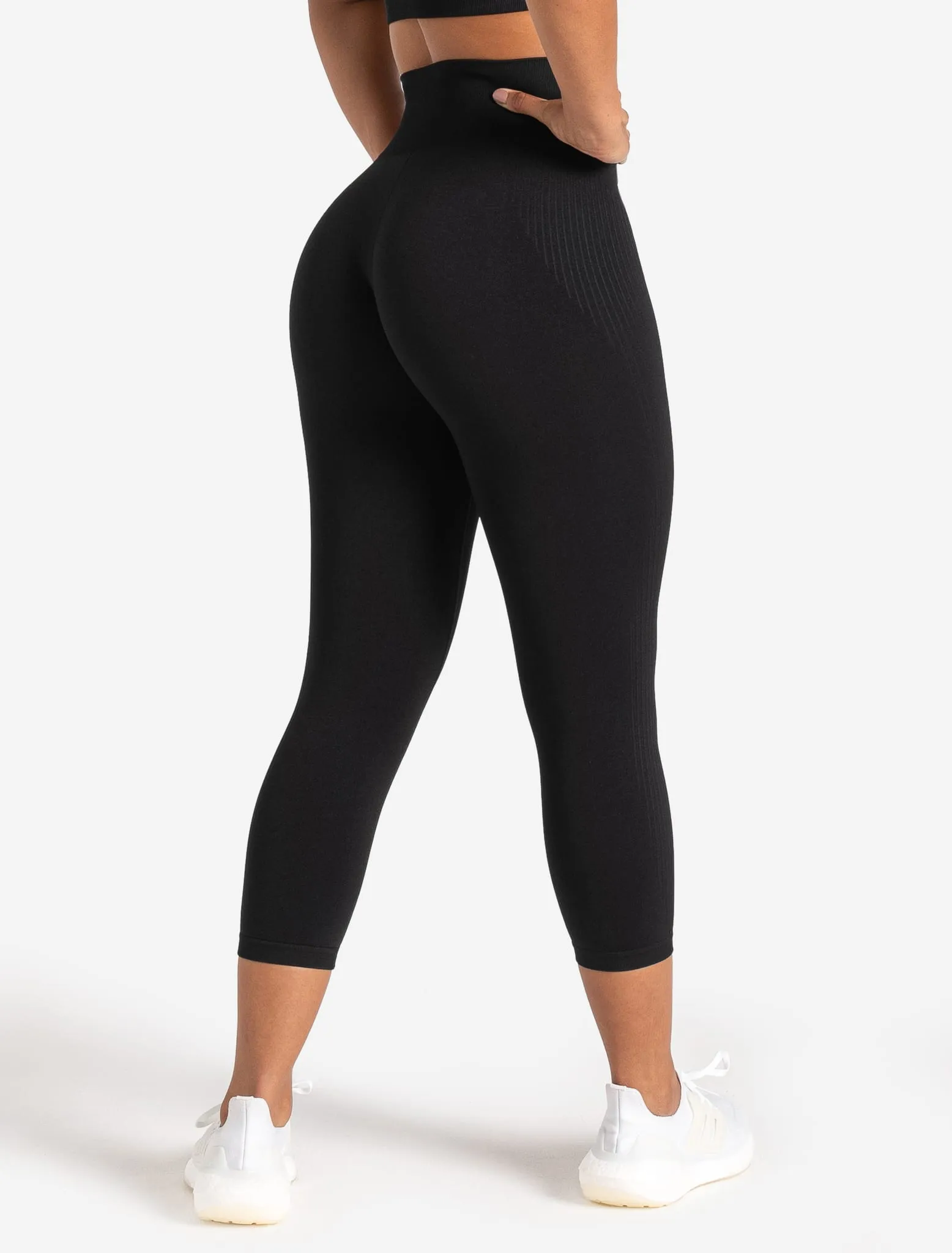 Adapt 2.0 Seamless 7/8 Leggings - Blackout