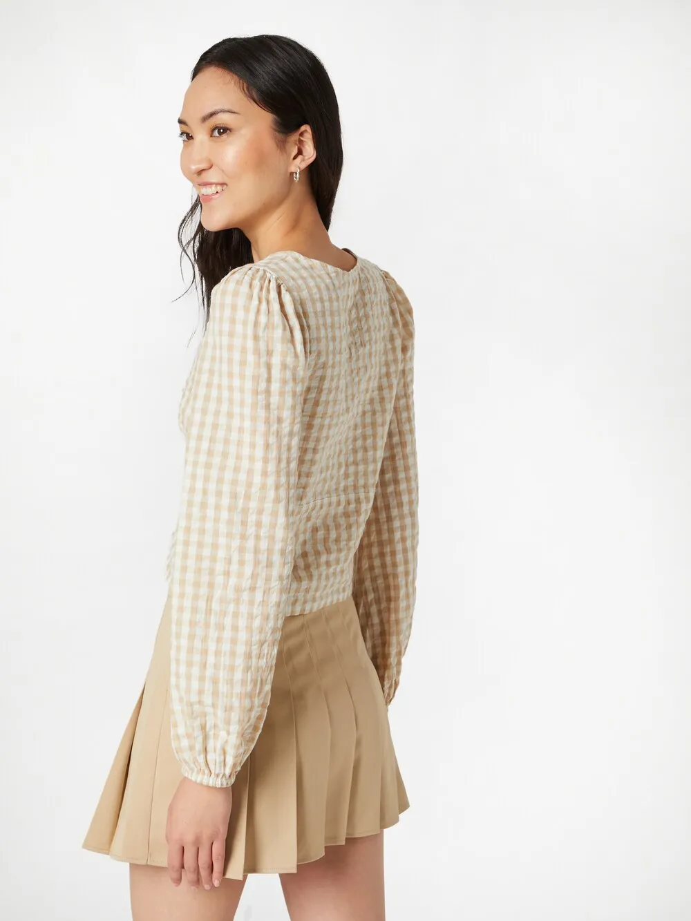 Blouse Daahls by Emma Roberts exclusively for ABOUT YOU Hailey, beige