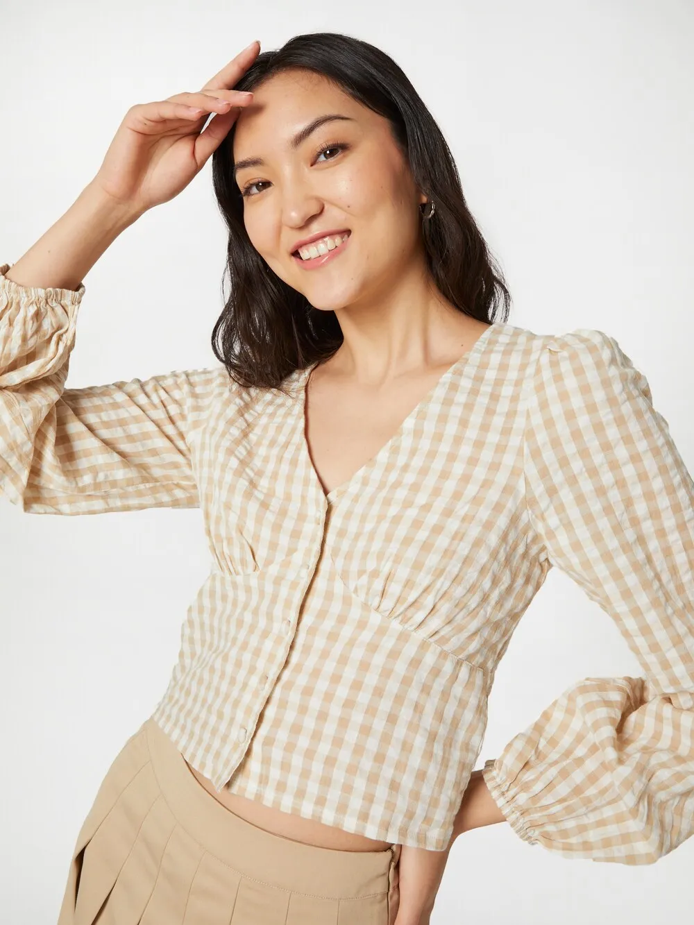 Blouse Daahls by Emma Roberts exclusively for ABOUT YOU Hailey, beige