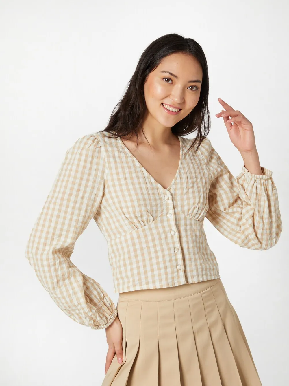 Blouse Daahls by Emma Roberts exclusively for ABOUT YOU Hailey, beige