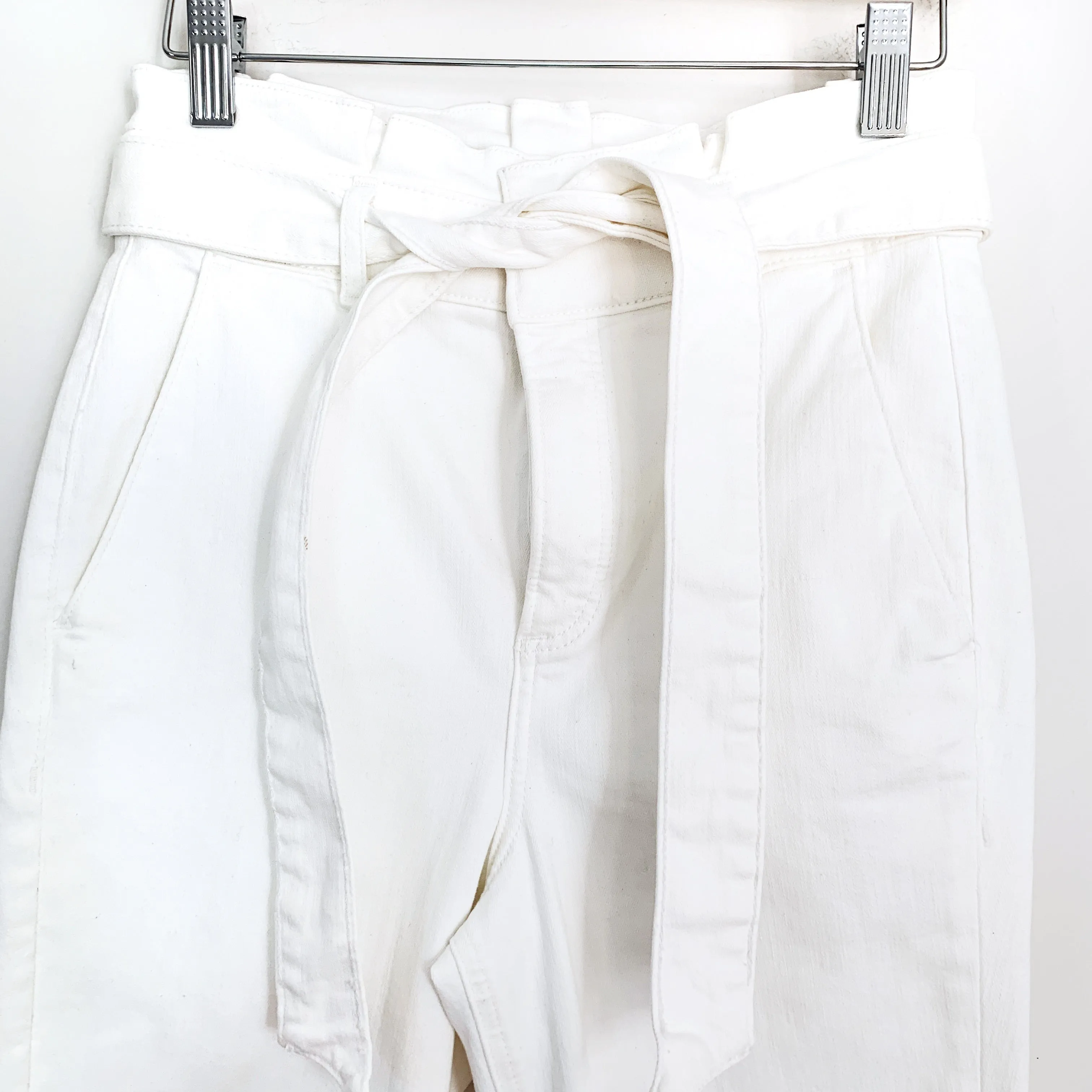 Express White Denim Paperbag Waist Cropped Legging Super High Rise- Size 2 (Inseam 24.5")