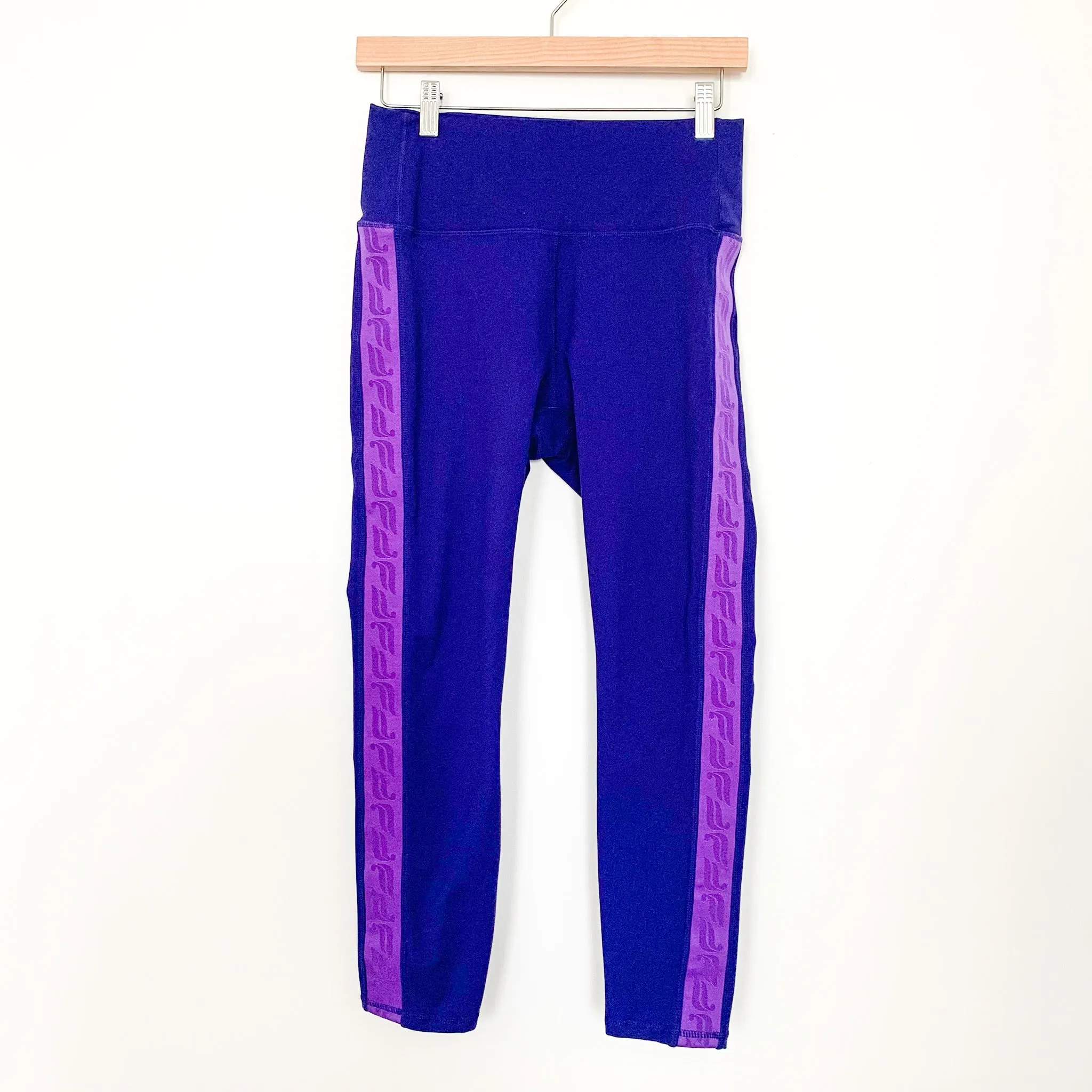 Fabletics Two Tone Purple Powerhold Side Stripe Leggings- Size M (Inseam 22.5") sold out online