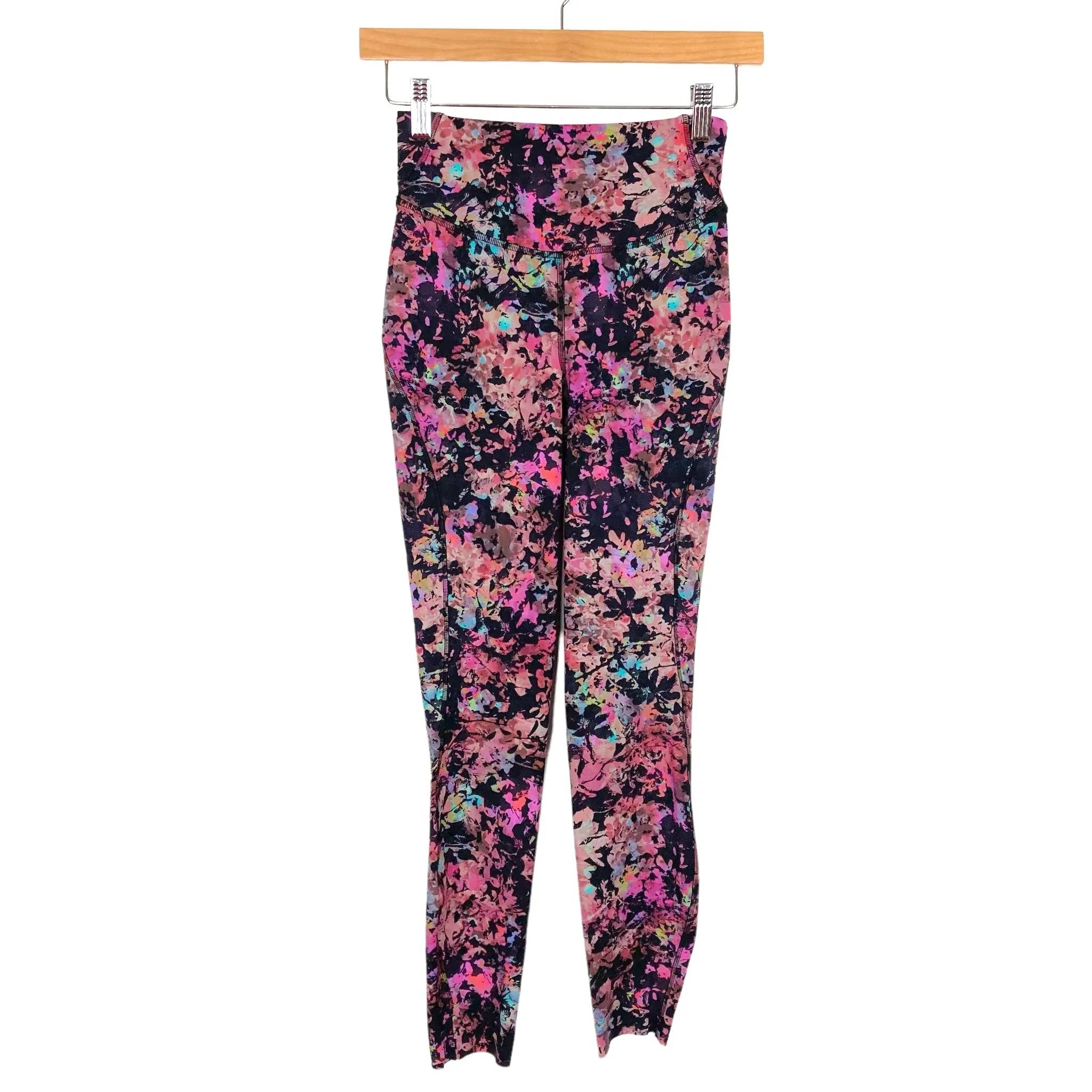 Lululemon Floral High Rise Leggings NWT- Size 4 (Inseam 25")