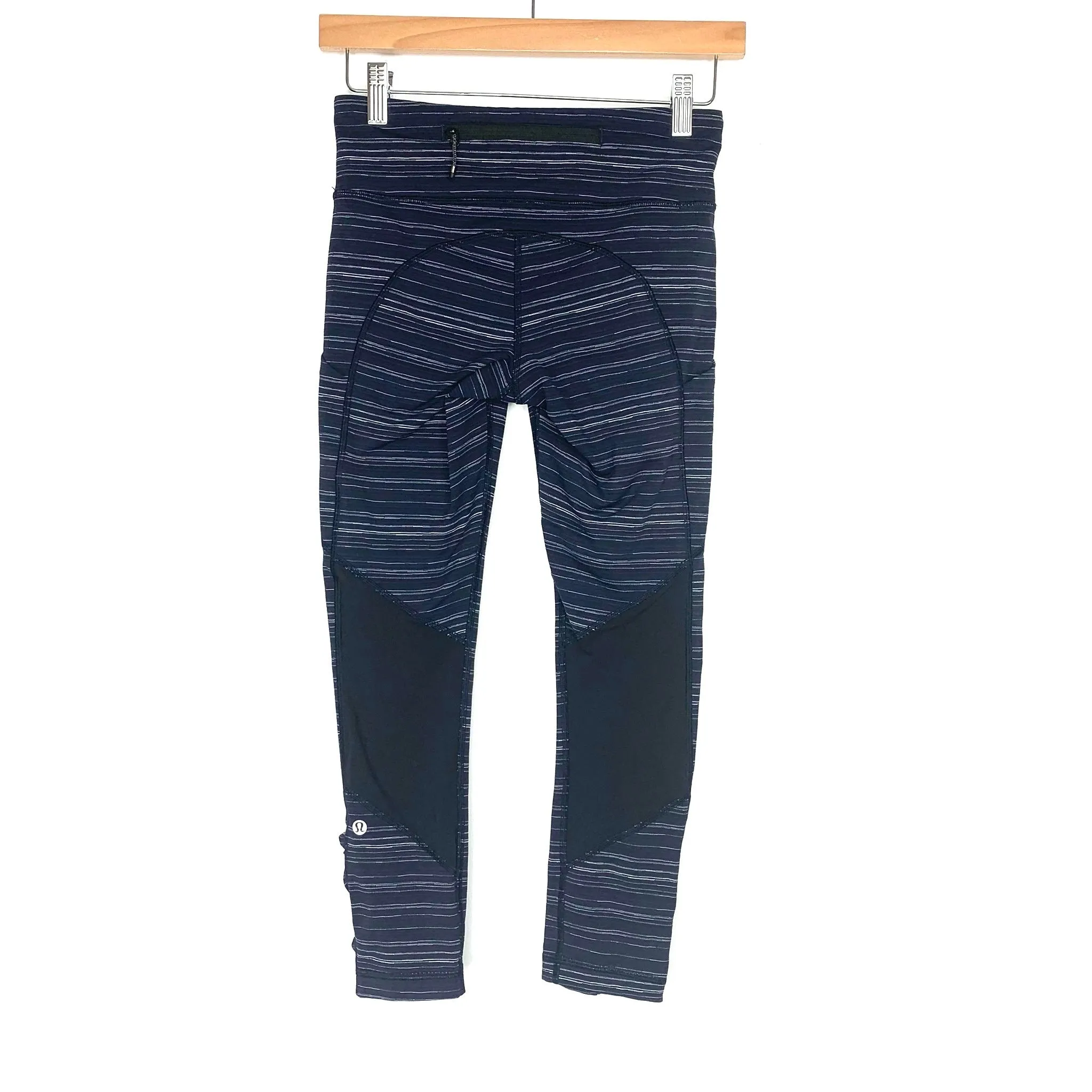 Lululemon Navy Blue With Black/White Stripes Side Ruching On Legs Side Pockets & Zipper On Back Waistband Cropped Leggings- Size 4 (Inseam 21")