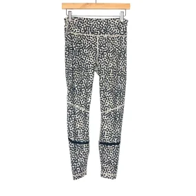 Lululemon Tan and Black Animal Print Crop Leggings- Size 4 (Inseam 24")